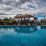 Hotel Seven Springs