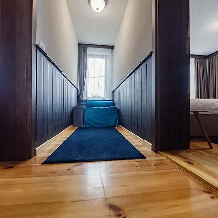 Hotel Seven Springs *