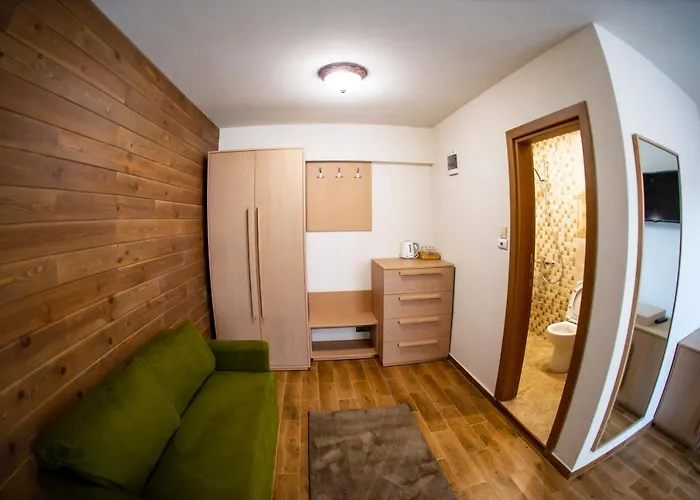 מלון Seven Springs *