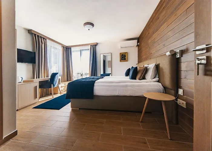 מלון Seven Springs *