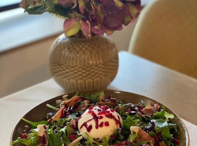 Seven Springs בניה